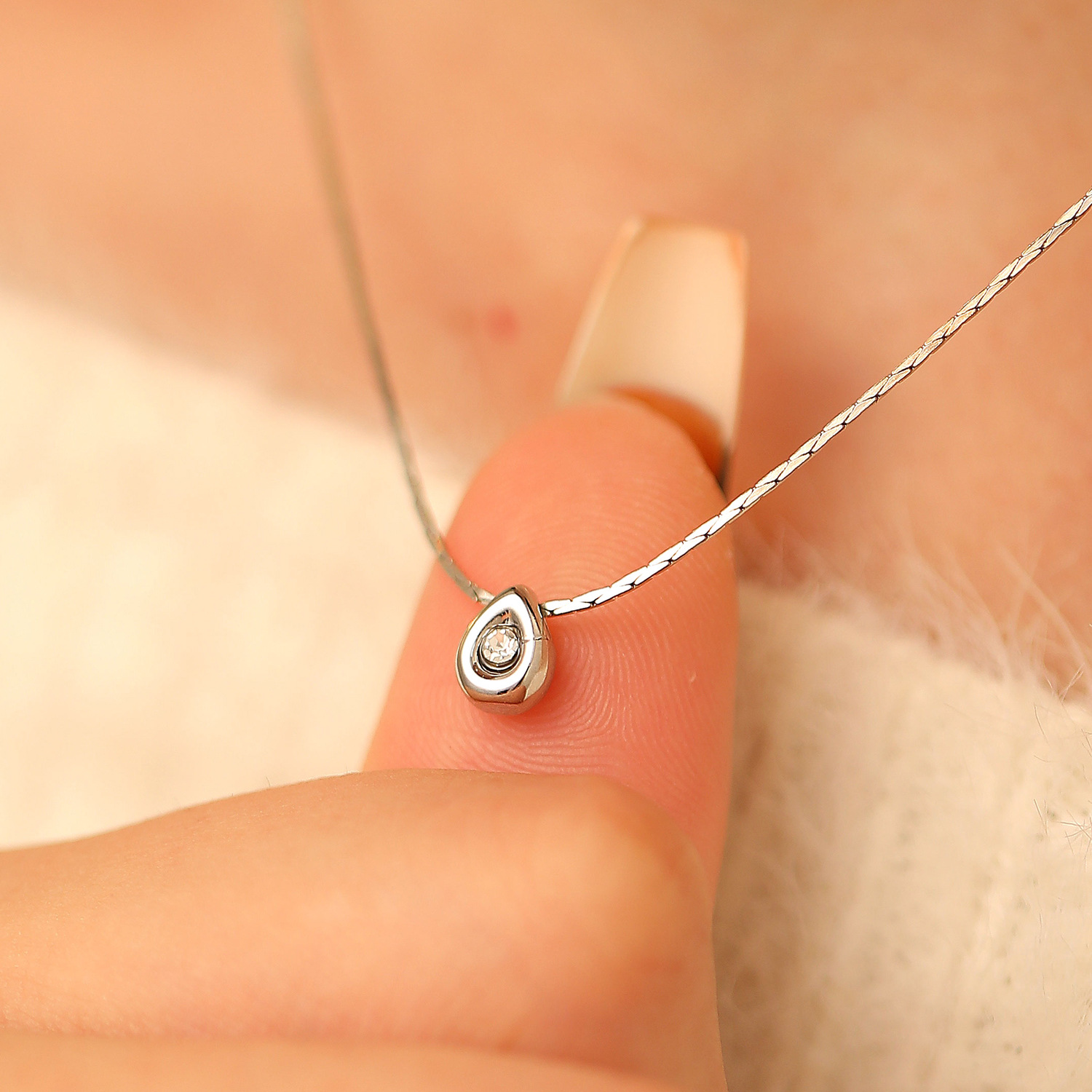 Pearl Trim Chain - シンプルなファッションウォータードロップスモールペンダントパールネックレス女性用ジュエリー2026トレンド新作ジルコン鎖骨ネックレス