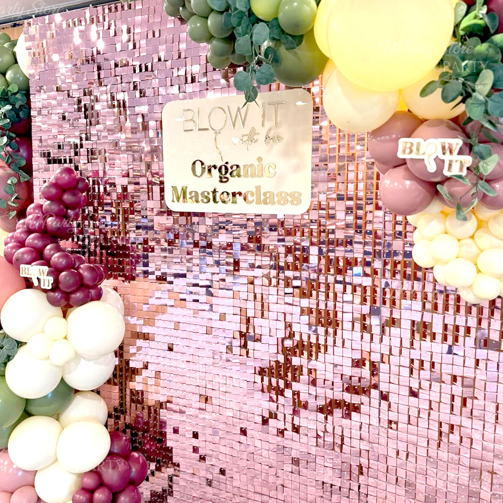 光沢のあるピンクの壁背景パネル 24-12枚 キラキラピンク - Sequin Fabric Panel のレビューと価格