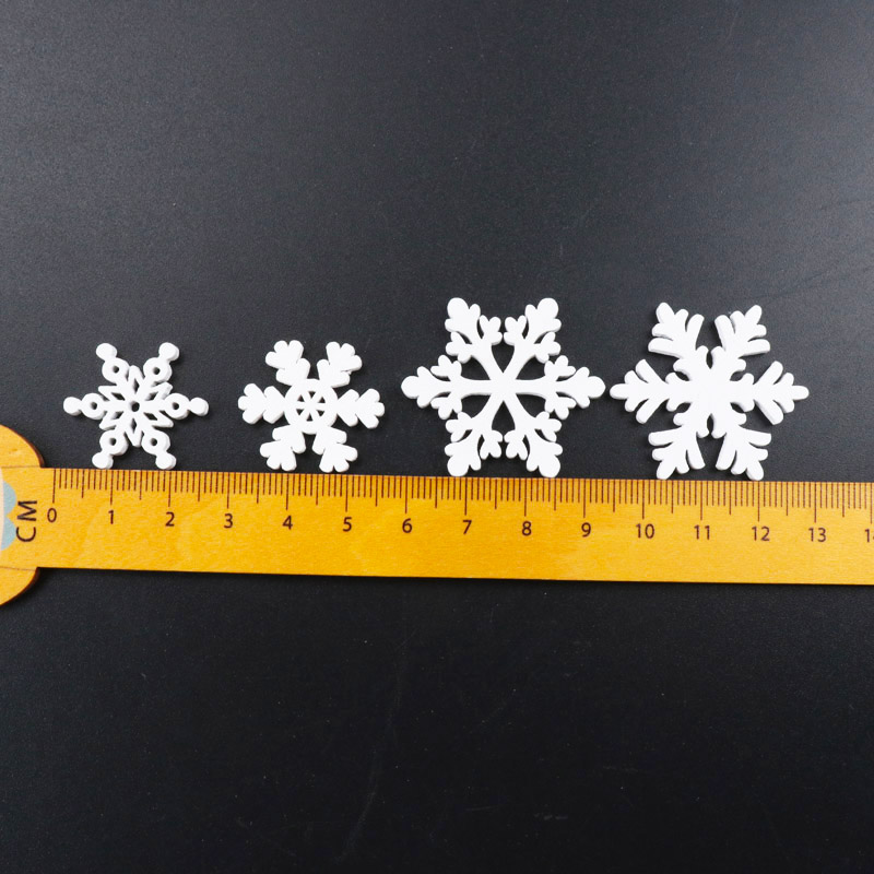 20個木製クリスマススノーフレークナチュラルスクラップブッキ - Christmas Craft Embellishment のレビューと価格