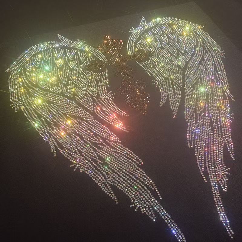 スタイリッシュな DIY 衣類ステッカー: ウイング ライン - Hotfix Rhinestone Sheet のレビューと価格