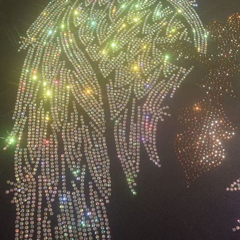 スタイリッシュな DIY 衣類ステッカー: ウイング ライン - Hotfix Rhinestone Sheet のレビューと価格